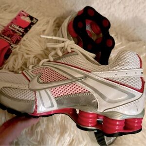 NIKE SHOX PINK LADIES 10